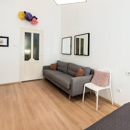 Cosy And Central Apartment With 4 Bedrooms And A/C Budapest Ngoại thất bức ảnh