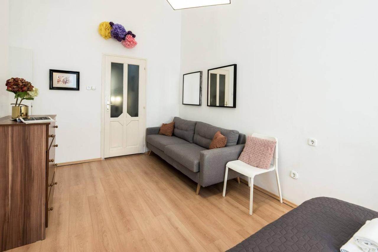 Cosy And Central Apartment With 4 Bedrooms And A/C Budapest Ngoại thất bức ảnh