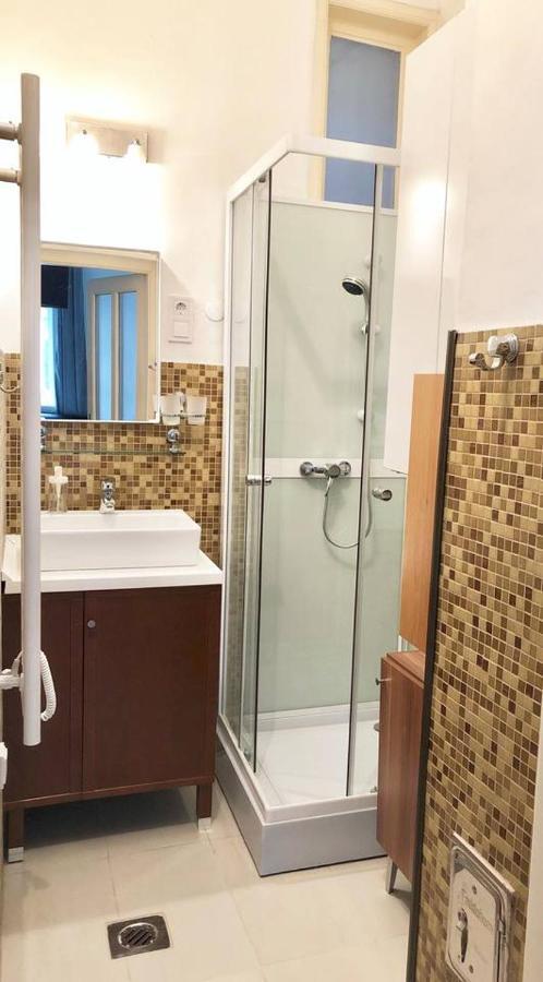 Cosy And Central Apartment With 4 Bedrooms And A/C Budapest Ngoại thất bức ảnh