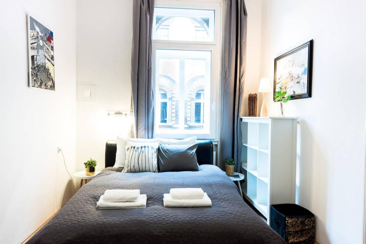 Cosy And Central Apartment With 4 Bedrooms And A/C Budapest Ngoại thất bức ảnh